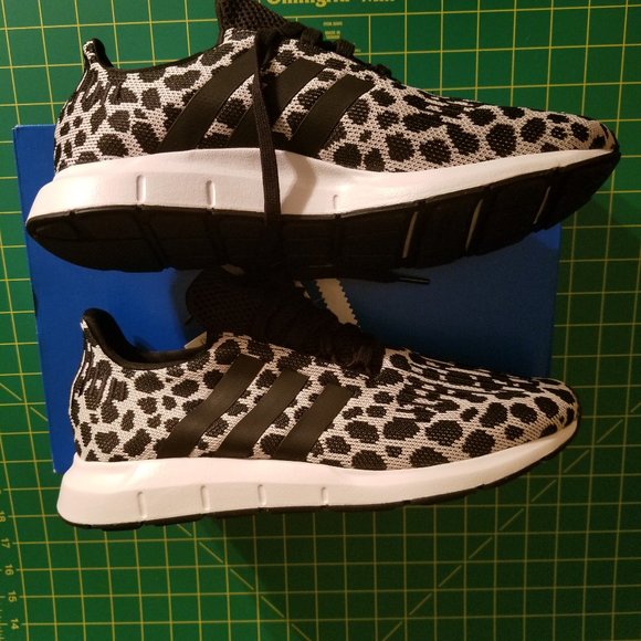 🆕NEW~ADIDAS Swift Runner in Leopard~9 - Picture 8 of 12